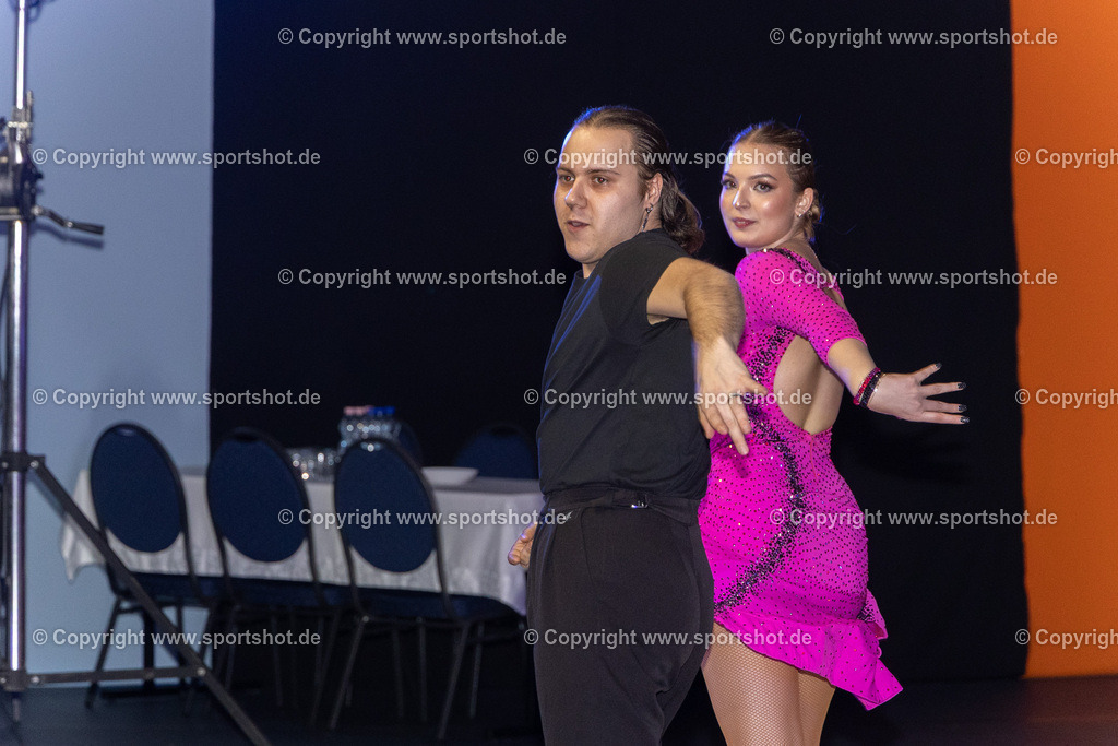 AR6_0319 | Rund um das Thema Sport-Event-Fotografie & individuelle Teilnehmerfotos. Jeder Teilnehmer wird fotografiert.