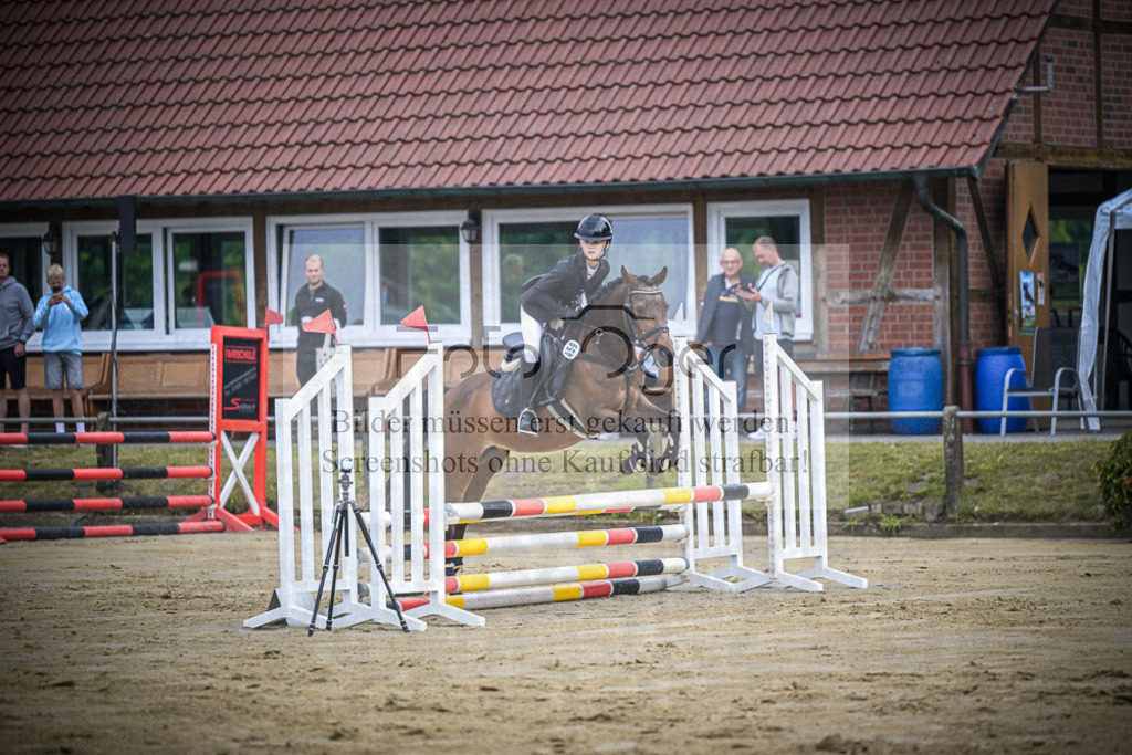 DOS_0259 | Entdecke hochwertige Reitturnierfotos von Foto Oger. Professionell, emotional und authentisch – jetzt Lieblingsmomente im Shop bestellen.Deutschlandweite Turnierfotografie. - Realisiert mit Pictrs.com