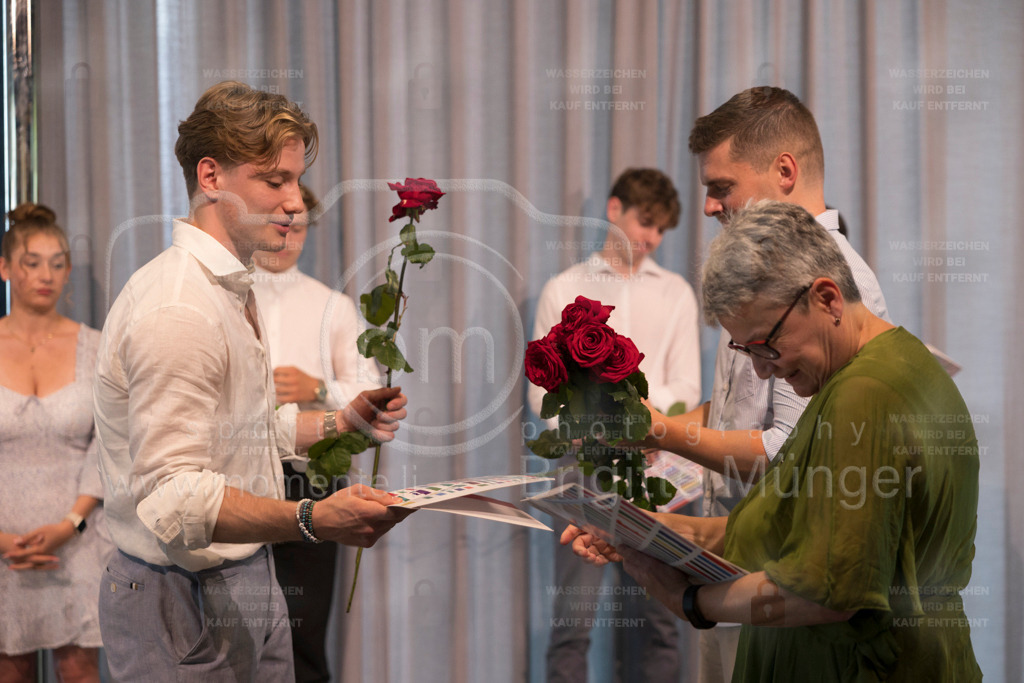 FeusiDiplomfeier_R6OO3074 | Brigitte Münger / bmsportphotography - Realisiert mit Pictrs.com