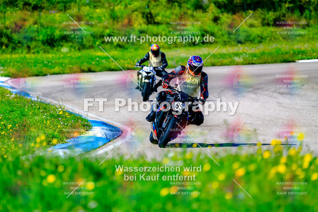 095-5482 | Hier findet Ihr Bilder von Touristenfahrten auf der Nürburgring Nordschleife oder von anderen Veranstaltungen die ich besucht habe. Viel Spass beim Durch Schauen 
