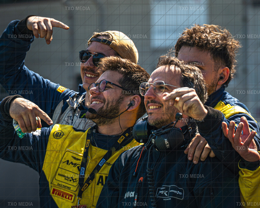 TXM07886 | Exklusive Motorsport-Fotografie aus Leipzig von TXO Media – für Rennfahrer, Teams & Sponsoren. Sausemuth liefert starke Bilder, die Emotion zeigen. Jetzt buchen & glänzen! - Realisiert mit Pictrs.com