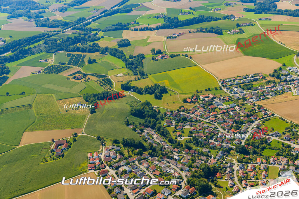 Luftbild Vs Google Maps  Neukirchen am Inn  Neuburg am Inn -Das Luftbild wurde 2025 vom UL-Flugzeug heraus erstellt ( keine Drohne ) - Hochauflösende Luftaufnahme -Nicht vergleichbar mit Google Maps oder Satelittenbilder- Die Geschenkidee !Mit Lizenz und Bildrechte bestellbar