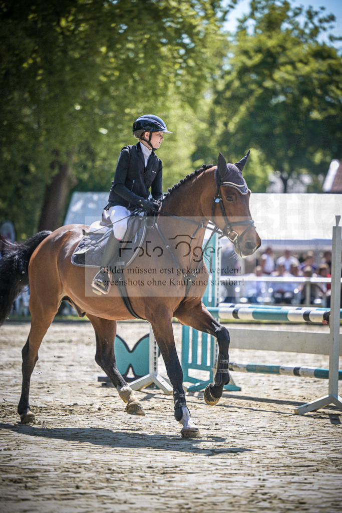 DOS_9304 | Entdecke hochwertige Reitturnierfotos von Foto Oger. Professionell, emotional und authentisch – jetzt Lieblingsmomente im Shop bestellen.Deutschlandweite Turnierfotografie. - Realisiert mit Pictrs.com