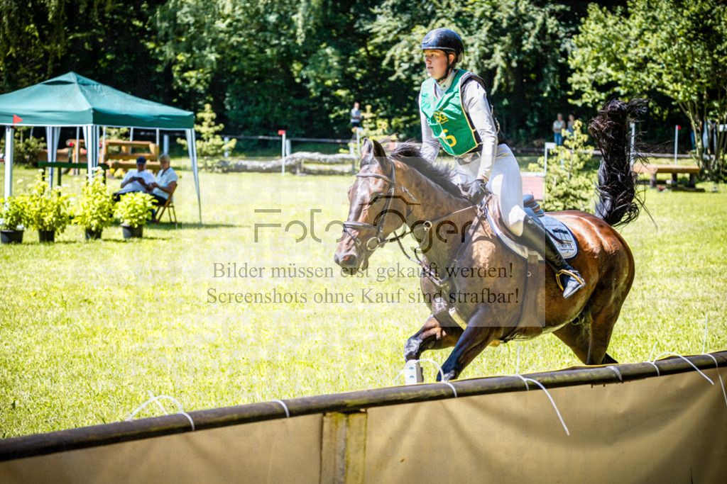 Vielseitigkeitsturnier Melle Oldendorf | Entdecke hochwertige Reitturnierfotos von Foto Oger. Professionell, emotional und authentisch – jetzt Lieblingsmomente im Shop bestellen.Deutschlandweite Turnierfotografie. - Realisiert mit Pictrs.com