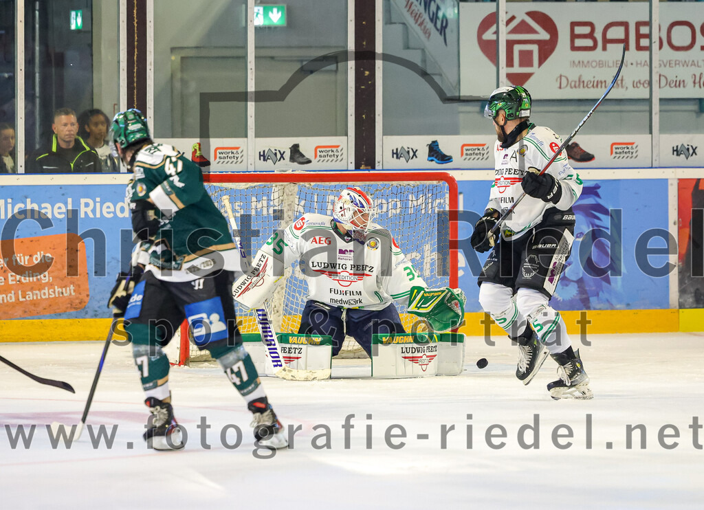 2025-09-21_044_TSV_Erding_gegen_Hoechstadter_Alligators | Erding, Deutschland, 21.09.2025:Eishockey, Oberliga Süd 2025 / 2026, 2. Spieltag, TSV Erding gegen Höchstadter Alligators, Endergebnis: 3:4Foto: Christian Riedel / fotografie-riedel.net