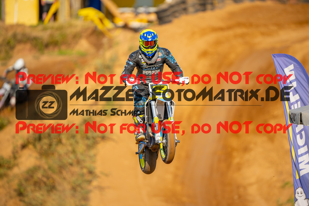 MaZZes-Fotomatrix-20260815-601560 | S2