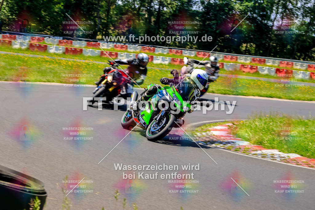 VBK-8021 | Hier findet Ihr Bilder von Touristenfahrten auf der Nürburgring Nordschleife oder von anderen Veranstaltungen die ich besucht habe. Viel Spass beim Durch Schauen 
