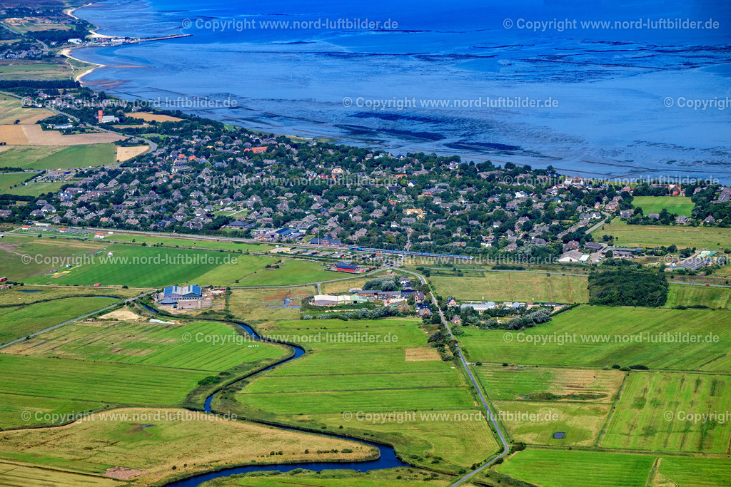 Sylt_Keitum_ELS_5196130825 | SYLT 13.08.2025 Ortsansicht an der Meeres-Küste in Keitum auf der Insel Sylt im Bundesland Schleswig-Holstein, Deutschland. // Townscape on the seacoast in Keitum at the island Sylt in the state Schleswig-Holstein, Germany. Foto: Martin Elsen