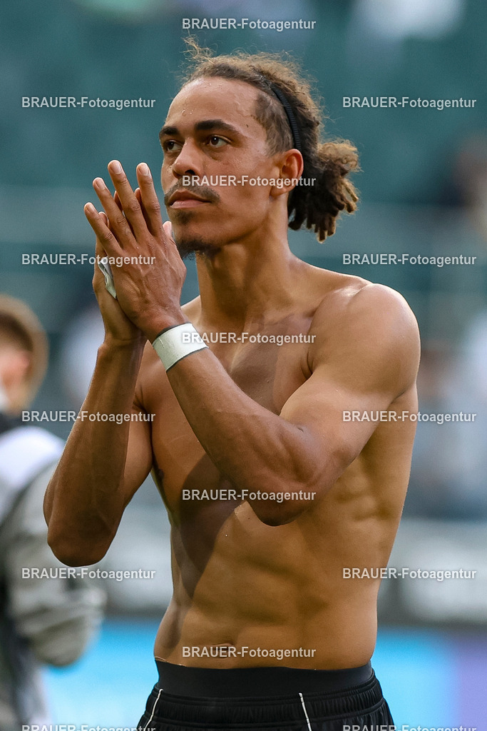 Borussia Mönchengladbach vs Hamburger SV - Bundesliga  | Mönchengladbach, Deutschland, 24.08.25:   Yussuf Poulsen (Hamburger SV) gestikuliert, Gestik waehrend des Spiels der Bundesliga zwischen Borussia Mönchengladbach vs Hamburger SV im Stadion im Borussia Park(Foto von Brauer-Fotoagentur / Adrian Schlueter)