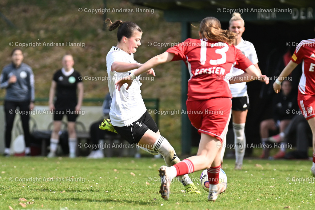 Fußball I Frauen I Saison 2024-25 I Oberliga I FC Jesteburg-Bendestorf - SpVg Aurich Frauen I 13.4.2025 | a-hannig - Realisiert mit Pictrs.com