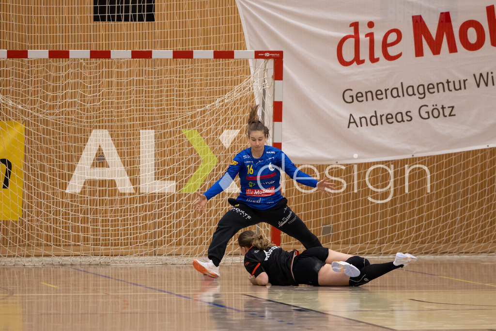 Handball I Frauen I Saison 2025-2026 I Handball Swiss Premium League 1 | Women I Round 5 I  Yellow Winterthur - GC Amicitia Zürich I 15.03.2026 | 16 Micaela Stüdemann von Ehrenstein (CH) (Yellow Winterthur) – Torhüterin  //  5 Leonie Aellen (CH) (GC Amicitia Zürich) – Kreisläuferin - Realisiert mit Pictrs.com
