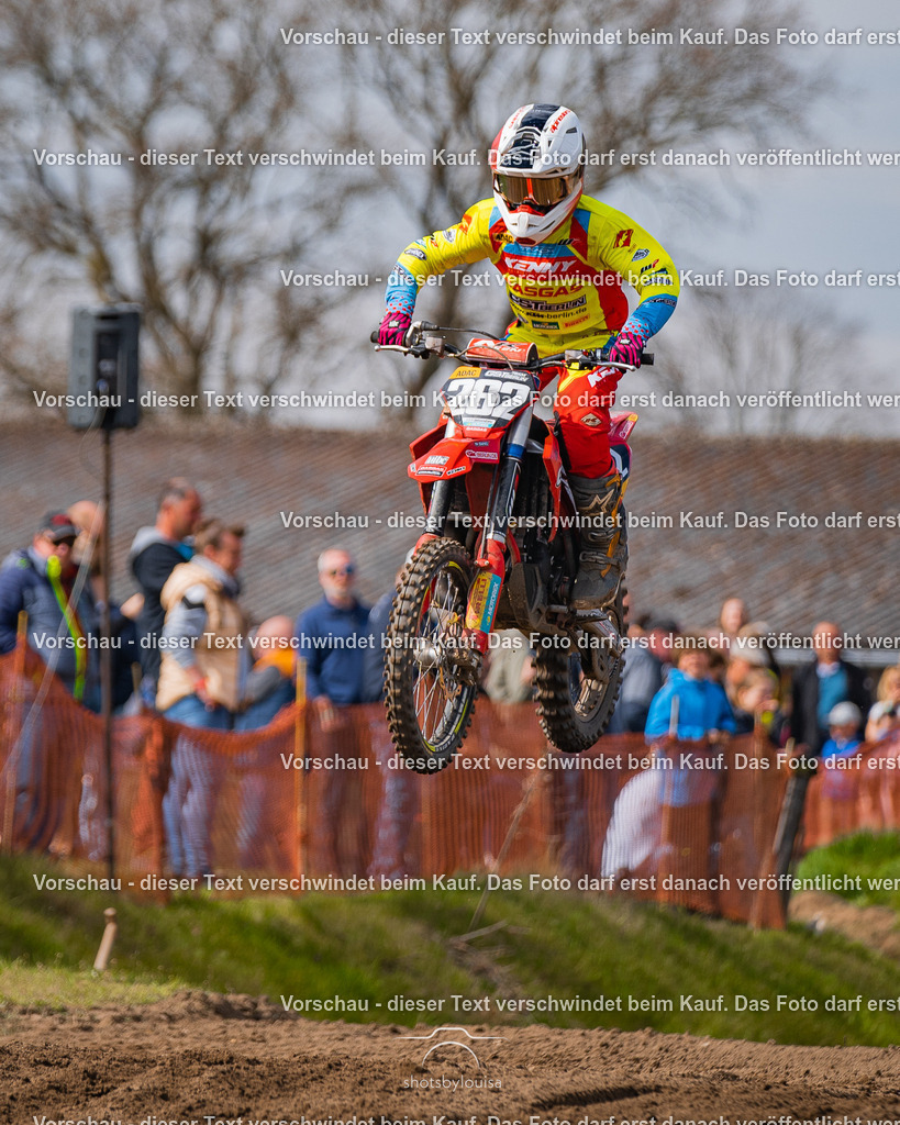 04_13_Bensdorf_85-1999 | Sportfotografin aus Berlin-Brandenburg mit Fokus auf Motocross. Ich halte deine sportliche Leistung und echte Emotionen auf und neben der Strecke professionell fest. Entdecke die Fotos von deinem Rennen und bestelle sie direkt hier im Shop.
