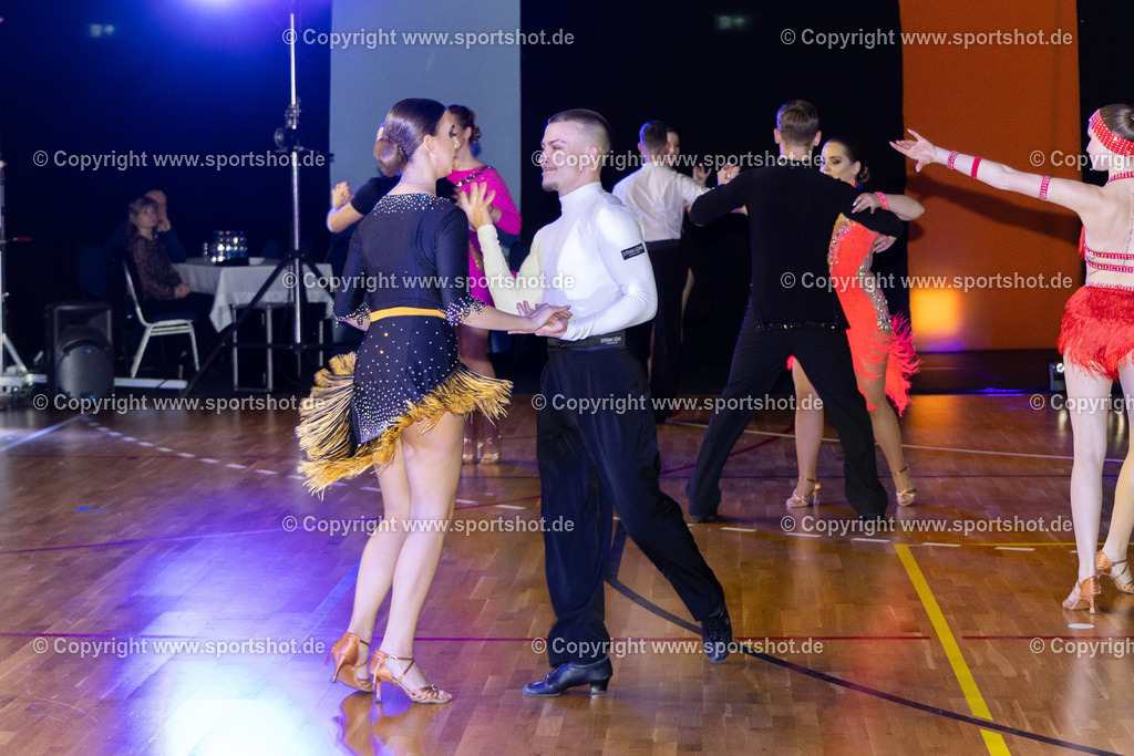 AR6_0329 | Rund um das Thema Sport-Event-Fotografie & individuelle Teilnehmerfotos. Jeder Teilnehmer wird fotografiert.