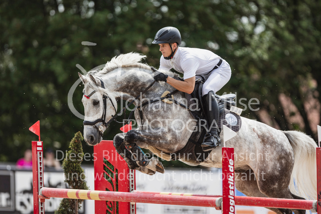 250531_MayDays_M2-SpringenmstAnf-718 | Deine schönsten Turniermomente als professionelle Fotos! Entdecke hochwertige Pferdesport-Fotografie im Online-Shop. Jetzt Fotos finden & bestellen!