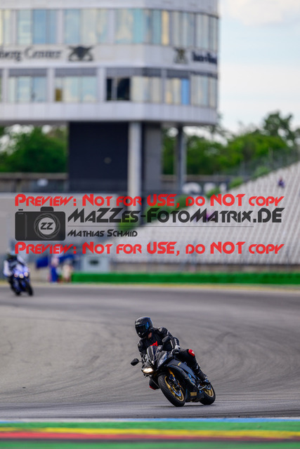 MaZZes_FotoMatrix_240615_6007705_5205 | INST