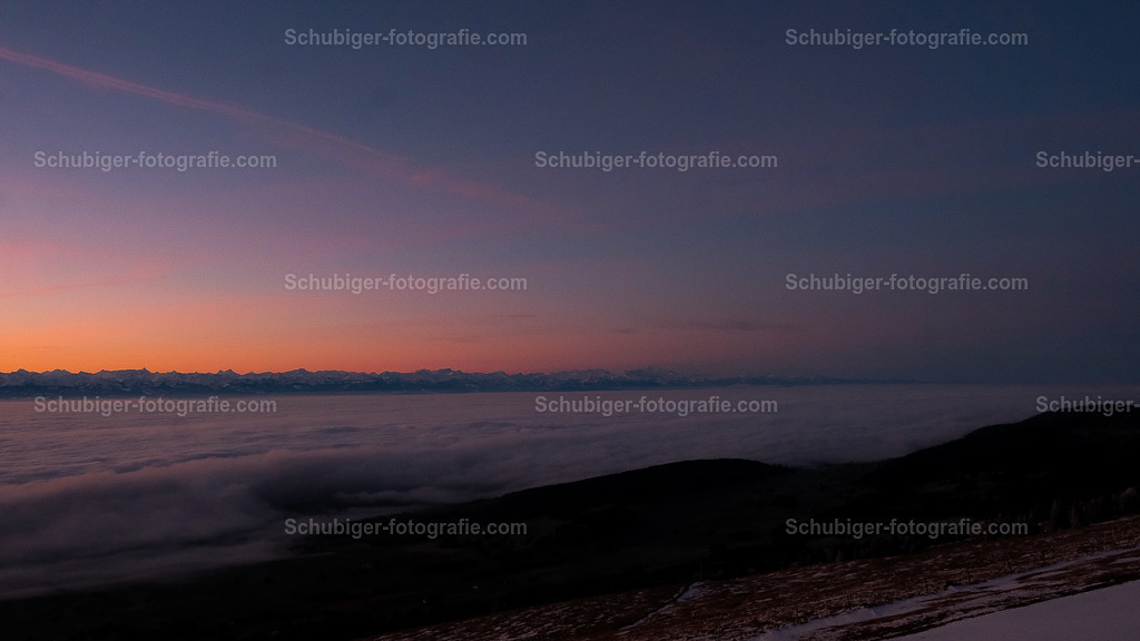 Chasseral | Der Chasseral ist mit 1606 m ü. M. die höchste Erhebung im Berner Jura. Der langgestreckte Berg liegt im Nordwesten des Kantons Bern zwischen dem Gebiet des Bielersees im Südosten und dem Sankt Immer-Tal im Nordwesten. Wikipedia - Realisiert mit Pictrs.com