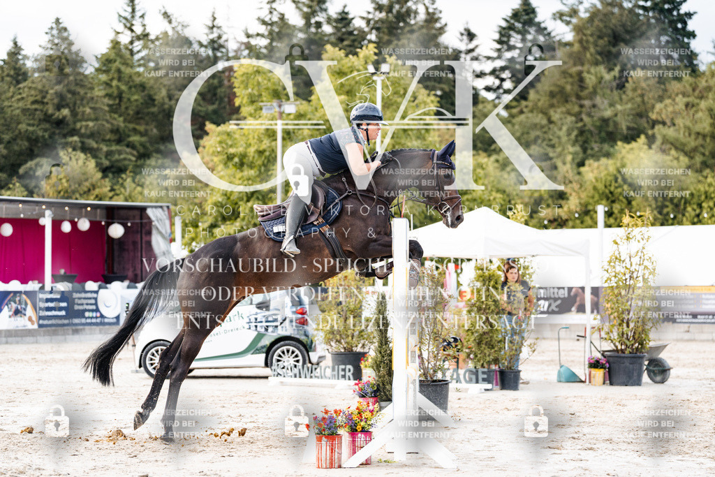CK903723 | Turnierfotografie Pferdefotografie Trier Rheinland-Pfalz Pferdesport Reitsport Tierfotografie Sportfotografie Pferdevideo Pferdevideografie Equestrianvideography equestrianphotography  - Realisiert mit Pictrs.com