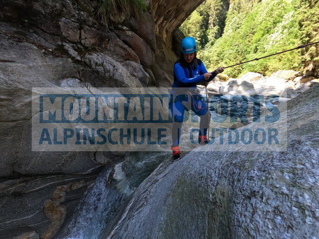 GOPR0571 | Bestelle die Bilder deines Berg- oder Wasser-Abenteuers mit Mountain Sports bequem von zu Hause aus direkt über unseren Online Fotoshop von pictrs.com. - Realisiert mit Pictrs.com