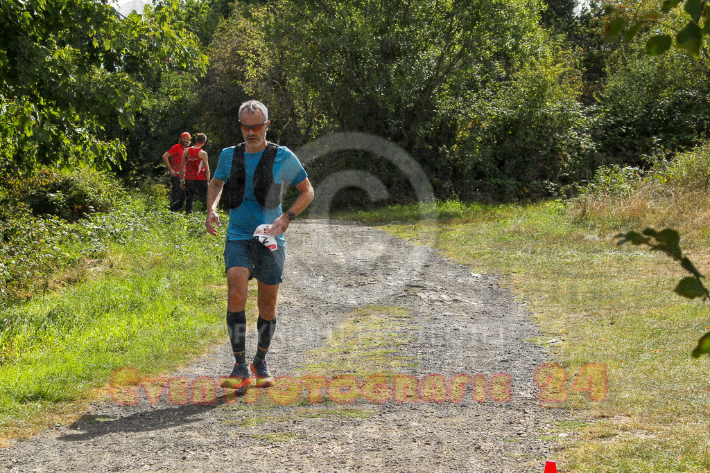 250830_1145_EV4_3626 | Sportfotografie im Rhein-Sieg Kreis, Köln, Bonn, NRW, Rheinland Pfalz, Hessen, etc. Unser Tätigkeitsfeld umfasst den Laufsport vom Volkslauf über den Marathon, Duathlon, Triathon bis zum Ultralauf wie Kölnpfad Ultra oder Schindertrail.