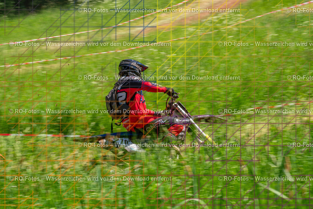 Wolfshausen 2 Lauf -880 | Sportfotografie von RO-Fotos: Motorsport, Motocross, Enduro, Laufveranstaltungen und Triathlon. Professionelle Fotos von Sportlern und Events. - Realisiert mit Pictrs.com
