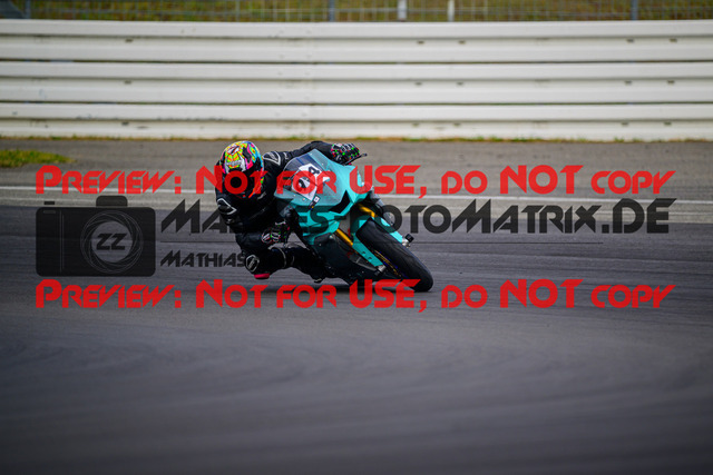 MaZZes_Fotomatrix_20250421_6007705_2534 | WEISS