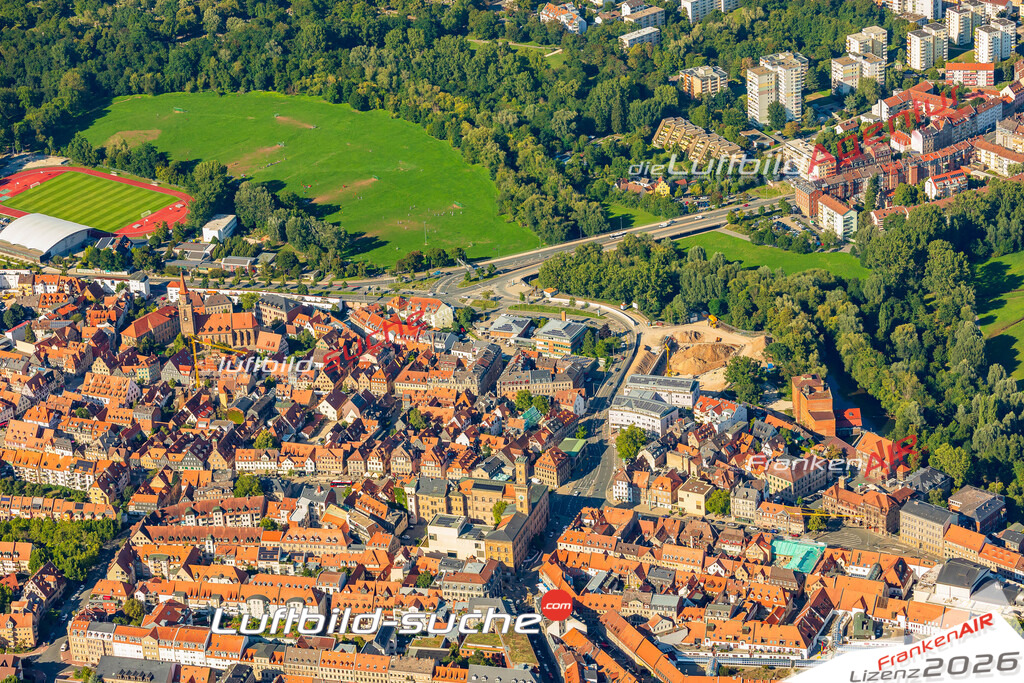 Schrägluftbild  Altstadt  Fürth - Das Luftbild wurde 2025 vom UL-Flugzeug heraus erstellt ( keine Drohne ) - Hochauflösende Luftaufnahme -Nicht vergleichbar mit Google Maps oder Satelittenbilder- Die Geschenkidee !Mit Lizenz und Bildrechte bestellbar