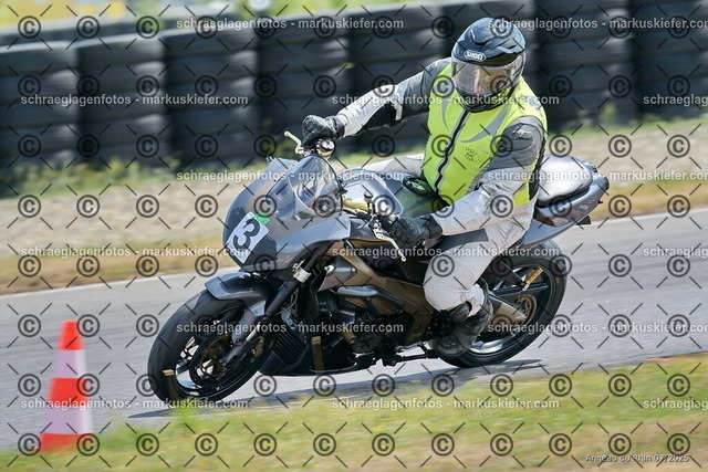 25bt04-1392 | markuskiefer.com - Realisiert mit Pictrs.com
