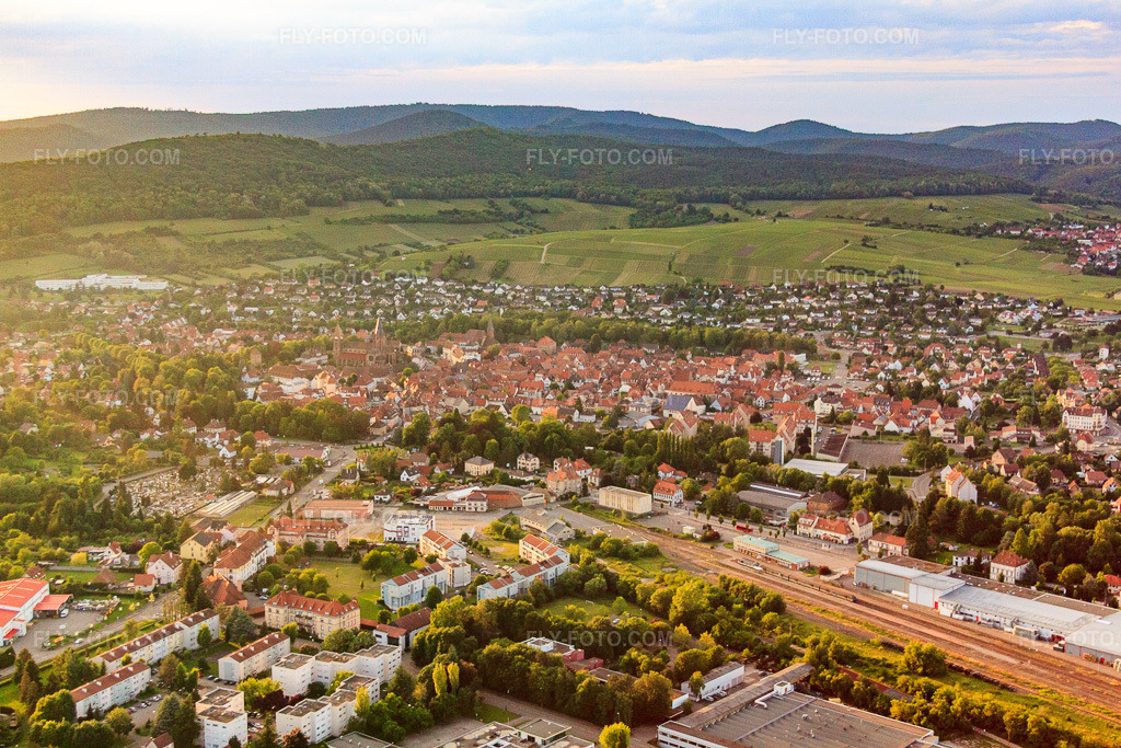 Aerial view: Rue des Messageries and Rue du Général Abel Douay in Wissembourg in the state Bas-Rhin, France. – Photo: IMG_58025.jpg taken on 06/16/2013 by Werner Riehm/FLY-FOTO.com – Resolution of the original: 4752 x 3168 px