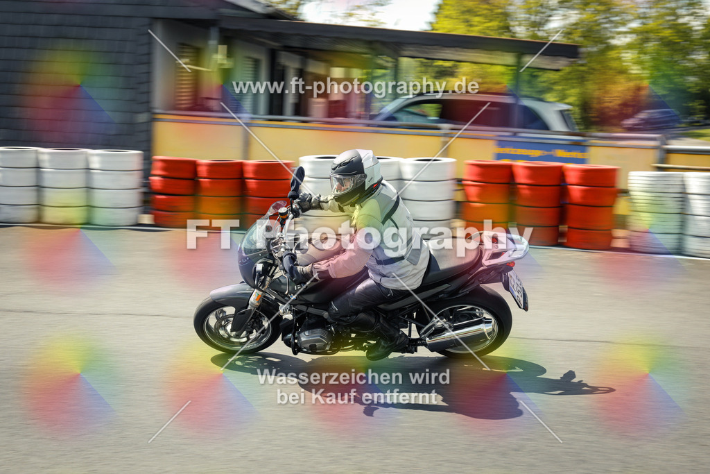 OBK_Mai_Martina_Markus-11083 | Hier findet Ihr Bilder von Touristenfahrten auf der Nürburgring Nordschleife oder von anderen Veranstaltungen die ich besucht habe. Viel Spass beim Durch Schauen 
