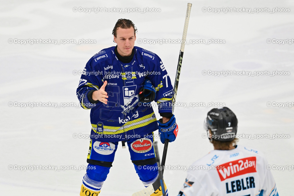 EC IDM WÄRMEPUMPEN VSV vs. Steinbach Black Wings Linz | #77 Philipp Lindner EC VSV, #7 Brian Lebler Black Wings Linz, EC IDM WÄRMEPUMPEN VSV vs. Steinbach Black Wings Linz, EC IDM WÄRMEPUMPEN VSV vs. Steinbach Black Wings Linz am 28.11.2025 in Villach (Stadthalle Villach), Austria, (Photo by Bernd Stefan)