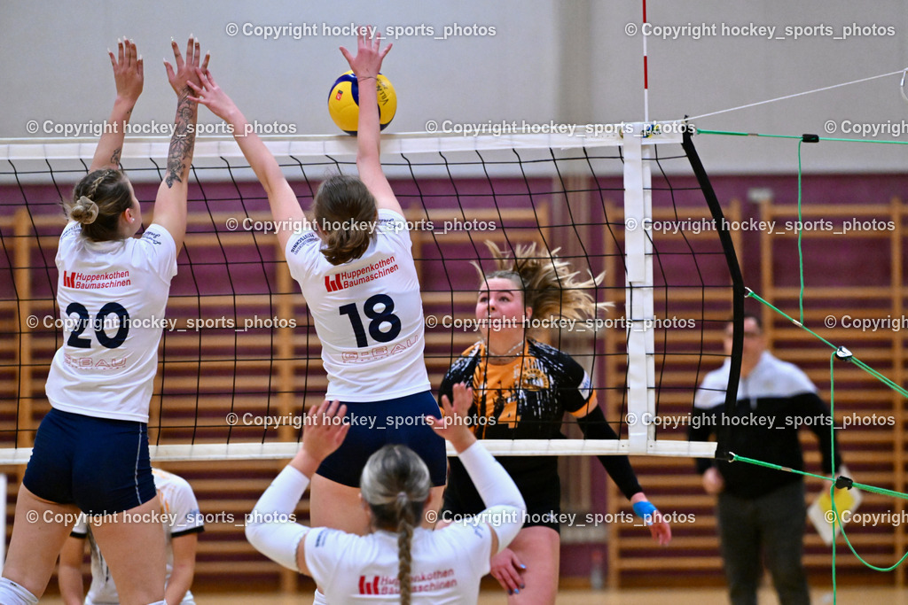 ASKÖ Volley Eagles Villach vs. Donau Chemie Volleys Brückl | #20 Nadine RAINER Volleys Brückl, #18 Anna SCHEITZ Volleys Brückl, #4 Marjon KOOPMAN Eagles Villach, ASKÖ Volley Eagles Villach vs. Donau Chemie Volleys Brückl, ASKÖ Volley Eagles Villach vs. Donau Chemie Volleys Brückl am 14.12.2024 in Villach (Ballspielhalle Lind), Austria, (Photo by Bernd Stefan)