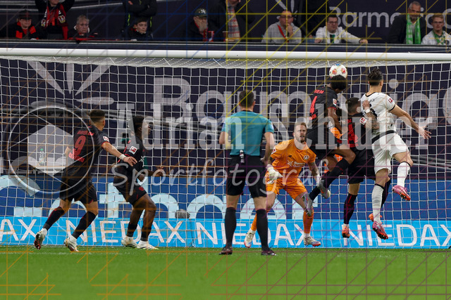 Bayer 04 Leverkusen vs Borussia Mönchengladbach - Bundesliga | Leverkusen, Deutschland, 21.09.25:   Haris Tabakovic (Borussia Mönchengladbach) erzielt das Tor zum 1:1 waehrend des Spiels der Bundesliga zwischen  Bayer 04 Leverkusen vs Borussia Mönchengladbach in der BayArena(Foto von Brauer-Fotoagentur / Adrian Schlueter)