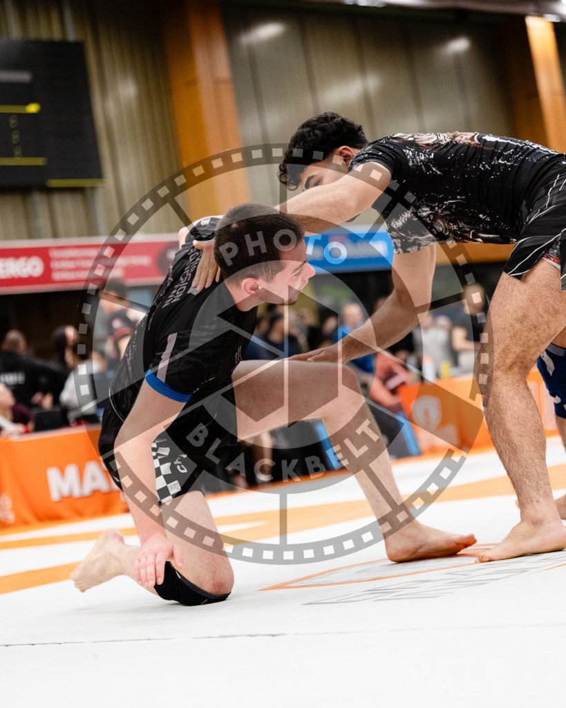 20251122PBB14894 | Athletes compete during the Grappling Industries Berlin Jiu-Jitsu and Grappling Championship, on November 22, 2025 in Berlin, Germany. © photoblackbelt