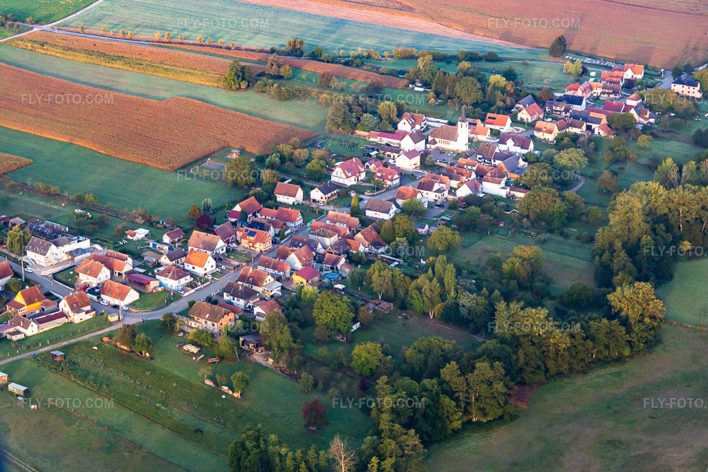 Aerial view: Bremmelbach in Cleebourg in the state Bas-Rhin, France.Photo: IMG_139154.jpg taken on 10/01/2023 by Werner Riehm/FLY-FOTO.comResolution of the original: 4952 x 3301 px