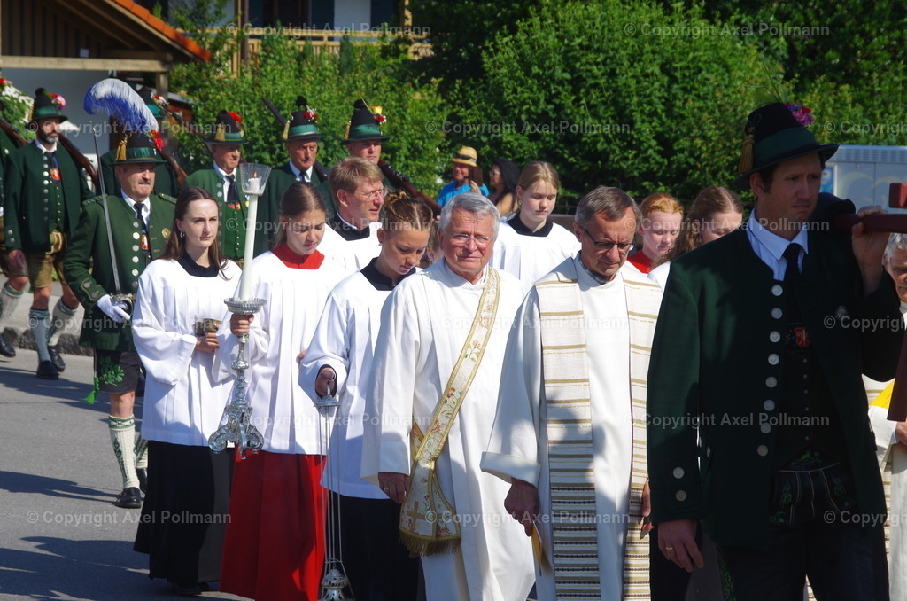 IMGP3270 | fotografiert von Axel PollmannLeonhardi Wallfahrt Benediktbeuern und Murnau, Fronleichnam, Fasching, Landschaft im Loisachtal und Benediktbeuern  - Realisiert mit Pictrs.com
