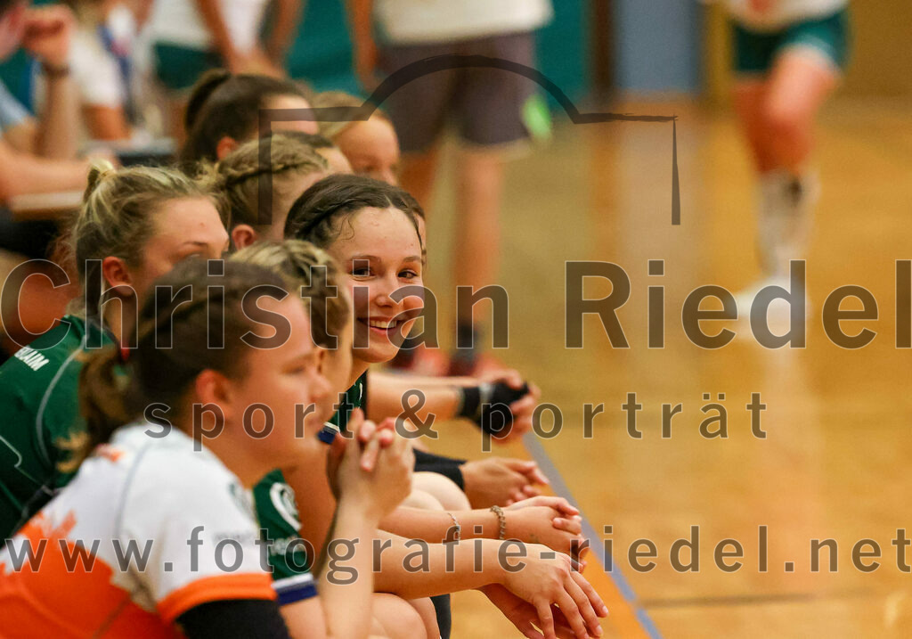 2023-09-16_036_TSV_Vaterstetten_gegen_SV_Muenchen_Laim | Baldham, Deutschland, 16.09.2023:
Handball, Bayernliga Frauen Staffel Süd 2023 / 2024, 1. Spieltag, TSV Vaterstetten gegen SV München Laim, Endergebnis: 23:34

Foto: Christian Riedel / fotografie-riedel.net