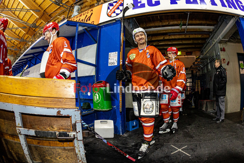 EC Peiting gegen SC Riessersee | Benefizspiel für Bad Bayersoien, EC Peiting gegen SC Riessersee,
,
2023-10-24 in Peiting (Eisstadion)

Copyright: WolfgangxLindner foto-lindner.de