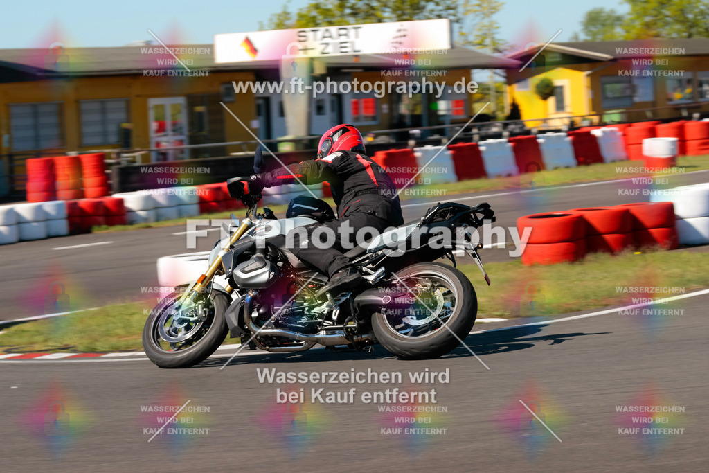 Moto-TeamOBK-21679 | Hier findet Ihr Bilder von Touristenfahrten auf der Nürburgring Nordschleife oder von anderen Veranstaltungen die ich besucht habe. Viel Spass beim Durch Schauen 