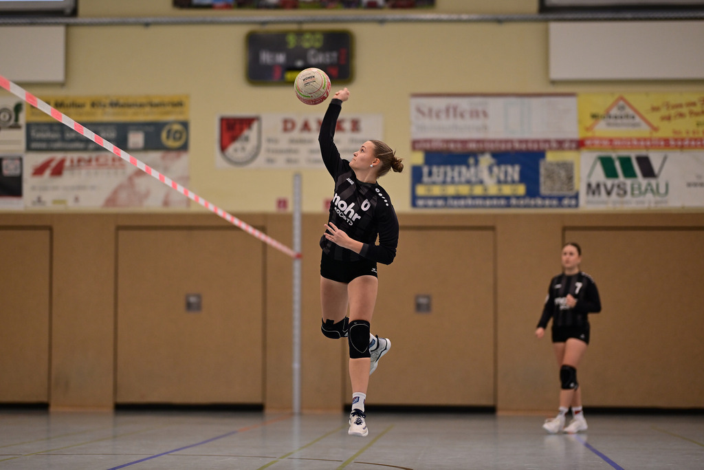Faustball I Frauen I Saison 2025-2026 I Bundesliga Nord I 7c. Spieltag I MTV Wangersen - Ohligser TV | Der Sportfotograf. - Realisiert mit Pictrs.com