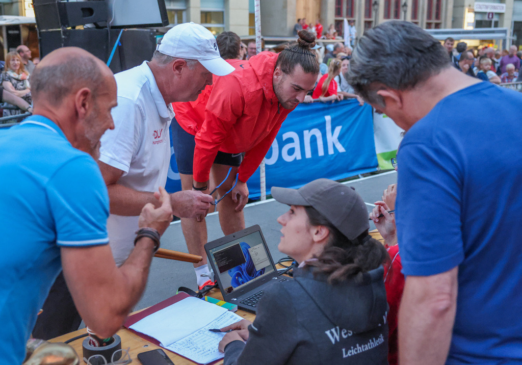 top-top.de-250828-382 | Foto, Video, Fotografie, Videografie, Fotobox, DJ, Discjockey, Musik, Musikbox, Veranstaltung, Photobooth, Amazon, Ebay, Buchtipp, Bestseller, Autor, Verlag, Buch, Wesel, Hamminkeln, NRW, Dinslaken, Rees, Drohne, Hochzeit, Party, Fotobox, Wesel, Fotograf