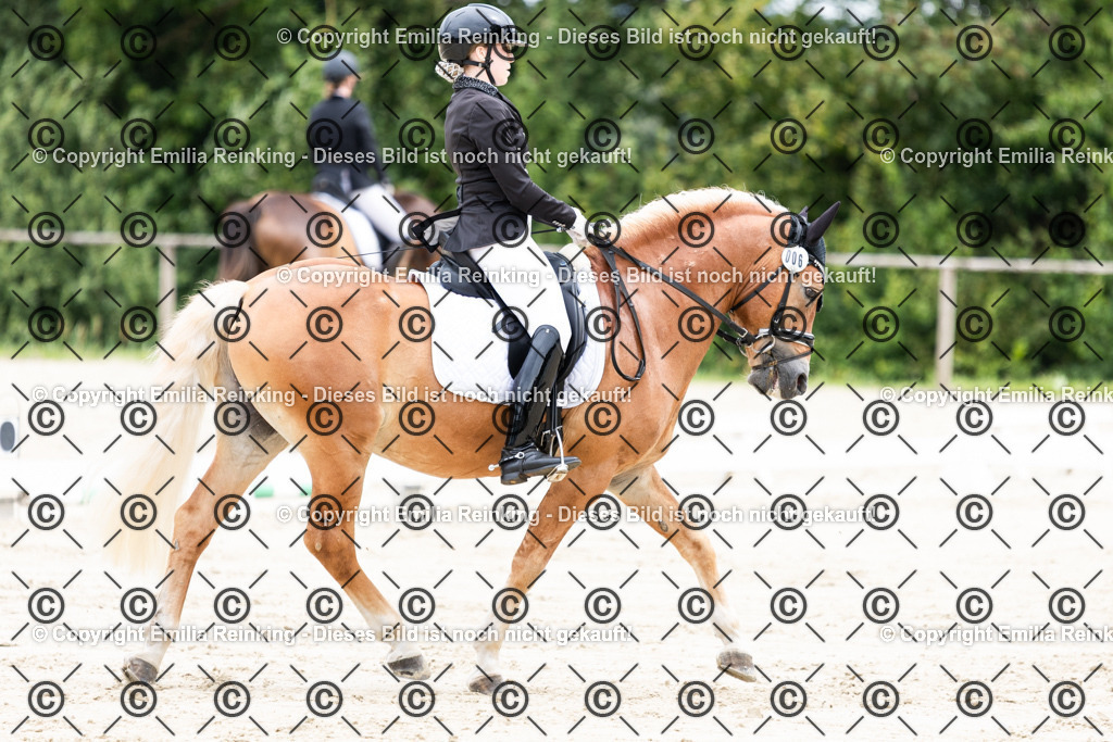 CL5A3021 | Emilia Reinking Fotografie - Realisiert mit Pictrs.com