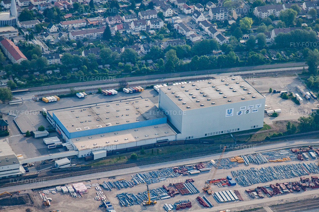 Luftbild: Distributionszentrum Rhenania Straße im Ortsteil Rheinau in Mannheim im Bundesland Baden-Württemberg in Deutschland. Foto: IMG_40527.jpg vom 24.04.2011 durch Werner Riehm/FLY-FOTO.de