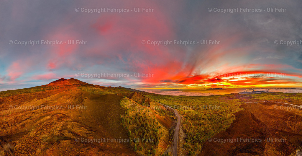 Feuerwerk am Teide | Sonnenuntergänge "kann" Teneriffa, im Winter sowieso aber der war einfach nur unglaublich. Wow. Magisch.
Drohnenpanorama über dem Samara mit dem rotglühenden Teide und Pico Viejo links bis zum Sonnenuntergang selbst über La Gomera - Realisiert mit Pictrs.com