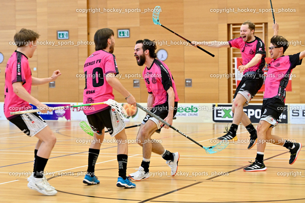 VSV Unihockey vs. Wiener Floorball Verein | Jubel Wiener Floorballverein Mannschaft, #9 ZEHETNER Laurin Wiener Floorballverein, #95 FELSBERGER Niklas Wiener Floorballverein, #29 Jonas-Justus Dopona Wiener Floorballverein, VSV Unihockey vs. Wiener Floorball Verein, VSV Unihockey vs. Wiener Floorball Verein am 18.05.2025 in Villach (Ballspielhalle St. Martin), Austria, (Photo by Bernd Stefan)