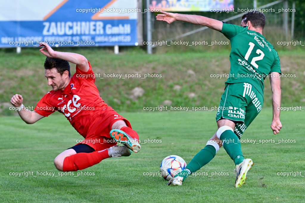 FC Lendorf vs. SC St.Veit | #9 Julian Brandstätter St.Veit, #12 Felix Helmut Hutter FC Lendorf, Flugeinlage, FC Lendorf vs. SC St.Veit, FC Lendorf vs. SC St.Veit am 17.08.2024 in Lendorf (Thomas Morgenstern-Arena), Austria, (Photo by Bernd Stefan)