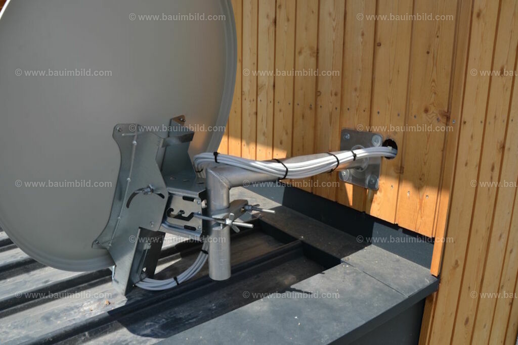 bib-lg17-elektroinstallation-0276 | Nach LV-Leistungsgruppen sortierte Detailfotos über den Bau eines Hauses. Alle Hausbau-Bilder direkt vom Urheber und Autor der Website Haus-Selber-Bauen.com