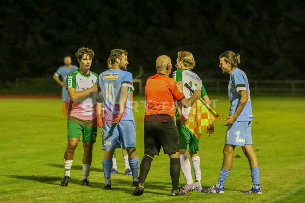 VST Völkermarkt - SVG Bleiburg 2-2, Kärntner Liga 2. Runde | Dominik Peketz (SVG Bleiburg #10) Mario Kuester (VST Völkermark #11) Raphael Kulterer (VST Völkermark #20) Miha Vidmar (SVG Bleiburg #16) VST Völkermarkt - SVG Bleiburg 2-2 am 08.08.2023 in Völkermarkt
(Lilienberg Arena), Austria, (Photo by Ernst Krawagner sport-fan.at) - Realisiert mit Pictrs.com