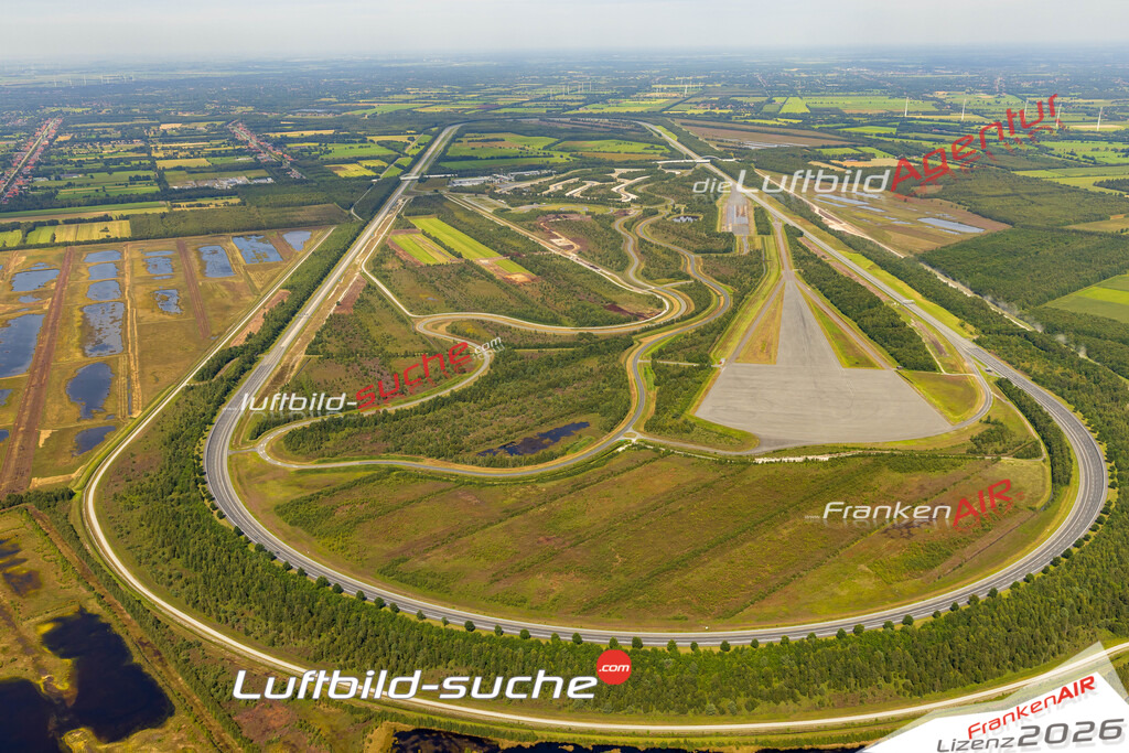 Luftbild Vs Google Maps  Börgermoor  Surwold -Das Luftbild wurde 2025 vom UL-Flugzeug heraus erstellt ( keine Drohnenluftbilder ) - Hochauflösende Luftaufnahme -Nicht vergleichbar mit Google Maps oder Satelittenbilder- Die Geschenkidee !Mit Lizenz und Bildrechte bestellbar