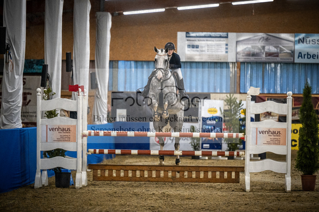 DOS_B983 | Entdecke hochwertige Reitturnierfotos von Foto Oger. Professionell, emotional und authentisch – jetzt Lieblingsmomente im Shop bestellen.Deutschlandweite Turnierfotografie. - Realisiert mit Pictrs.com