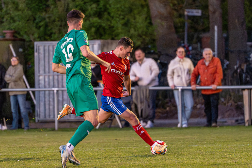 Fußball I Herren I Saison 2025-2026 I Landesliga Weser-Ems I 17. Spieltag I TV Dinklage - VfR Voxtrup I 13135 | jns.sportfotos - Realisiert mit Pictrs.com